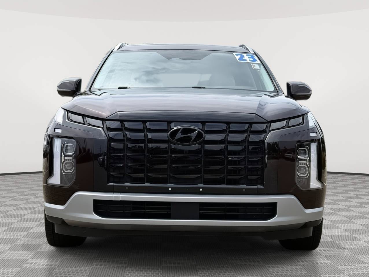 Used 2023 Hyundai Palisade Limited w/ Cargo Package AWD/4WD image 2