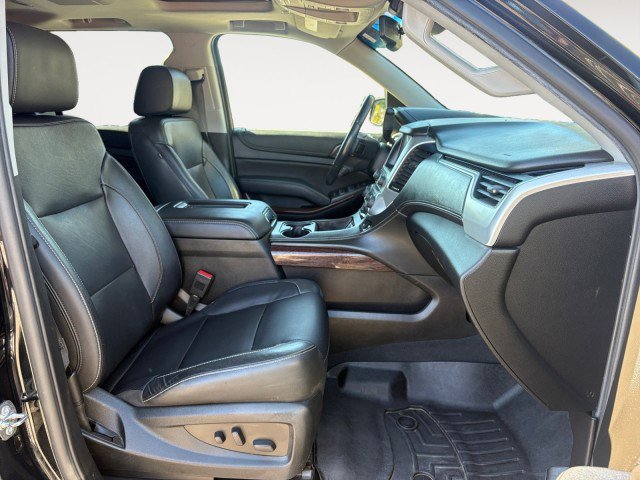 Used 2020 GMC Yukon XL SLT w/ Premium Edition image 8