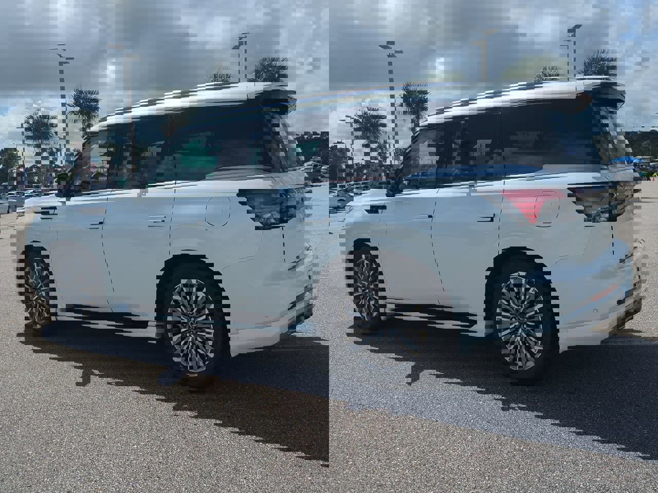 New 2026 INFINITI QX80 Luxe w/ Cargo Package image 7