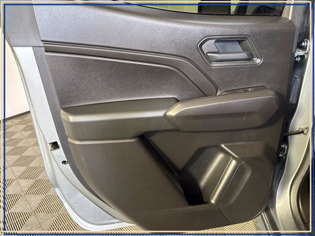Certified 2025 Chevrolet Colorado Trail Boss AWD/4WD image 37