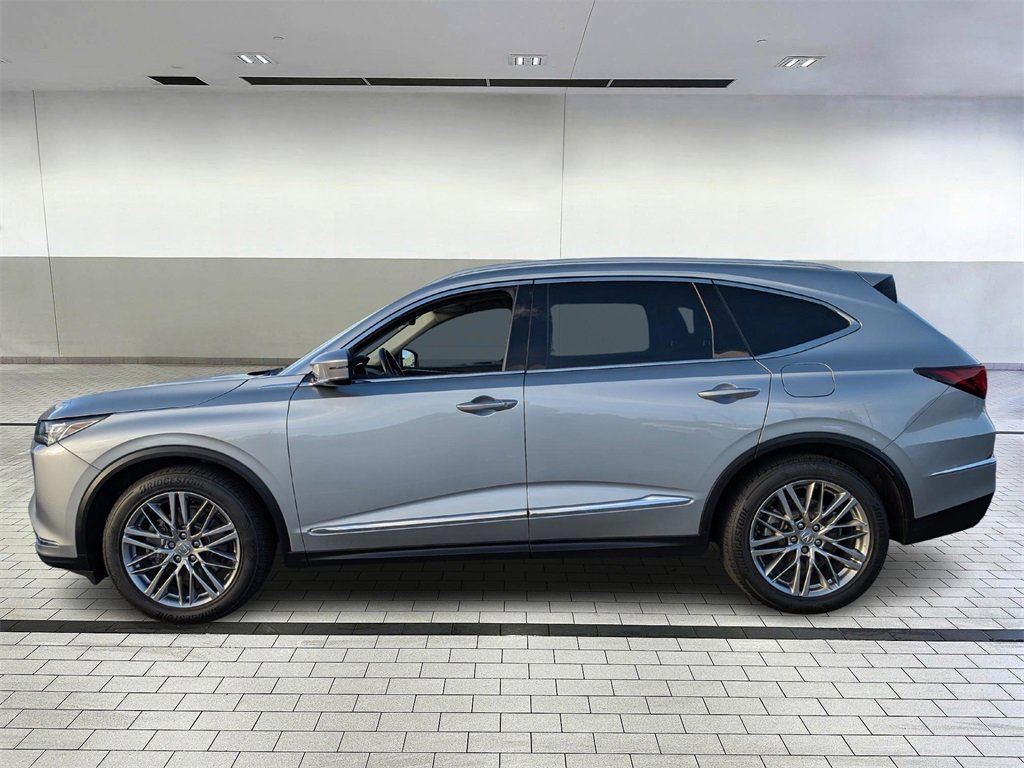 Used 2023 Acura MDX SH-AWD w/ Advance Package image 2