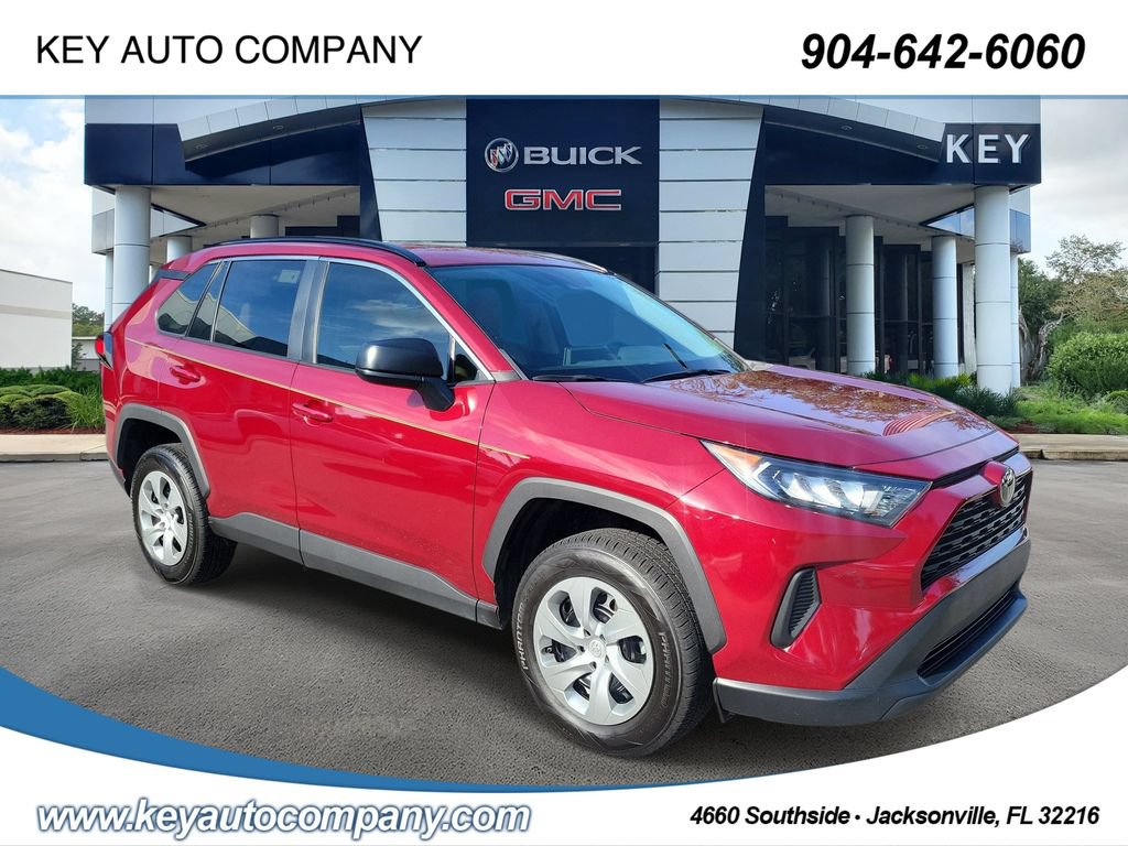 Used 2020 Toyota RAV4 LE FWD image 1