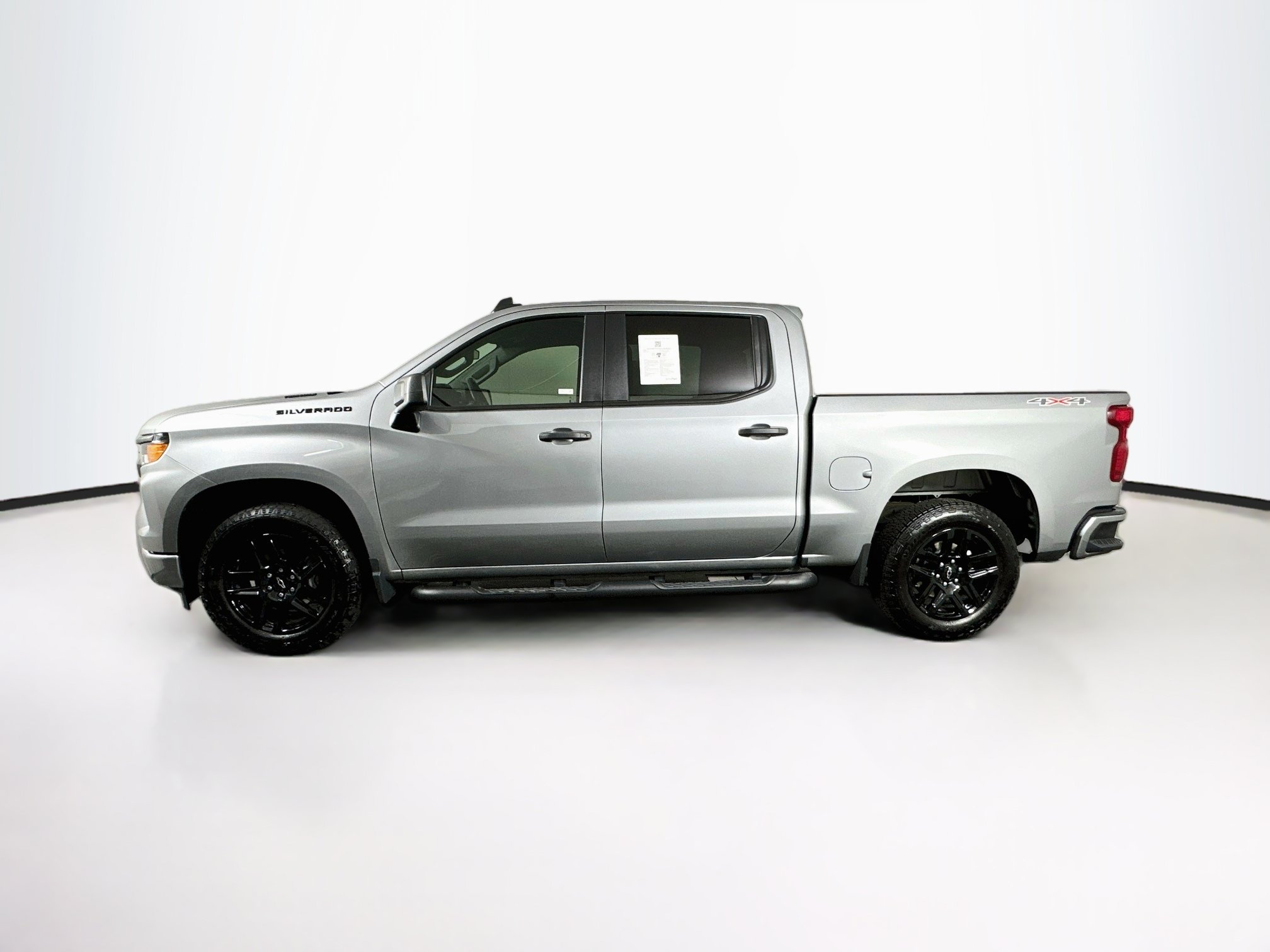 Used 2025 Chevrolet Silverado 1500 Custom w/ Turbomax Blackout Package AWD/4WD image 4