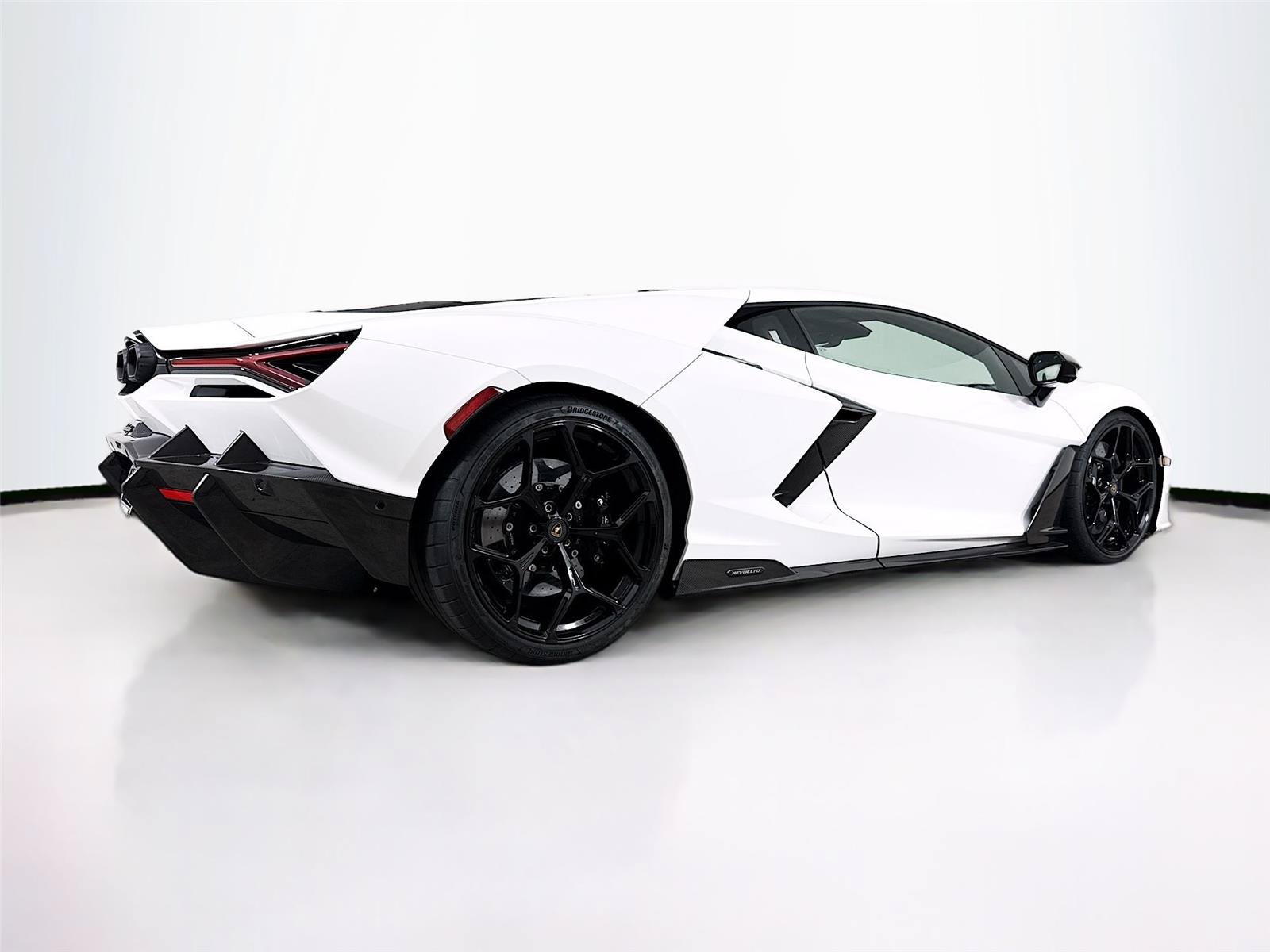 Used 2024 Lamborghini Revuelto AWD/4WD image 36