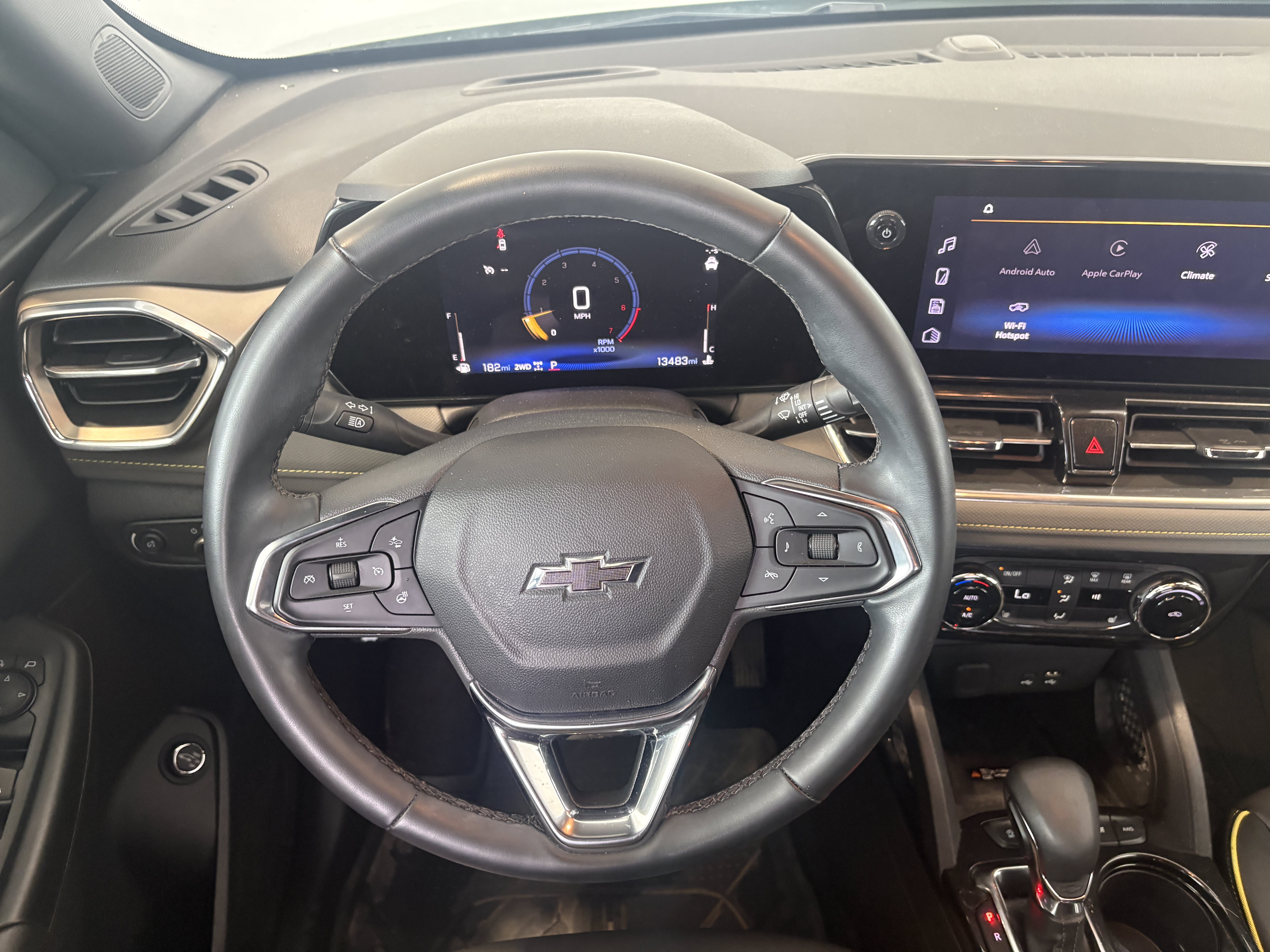Used 2025 Chevrolet TrailBlazer ACTIV w/ Convenience Package AWD/4WD image 13