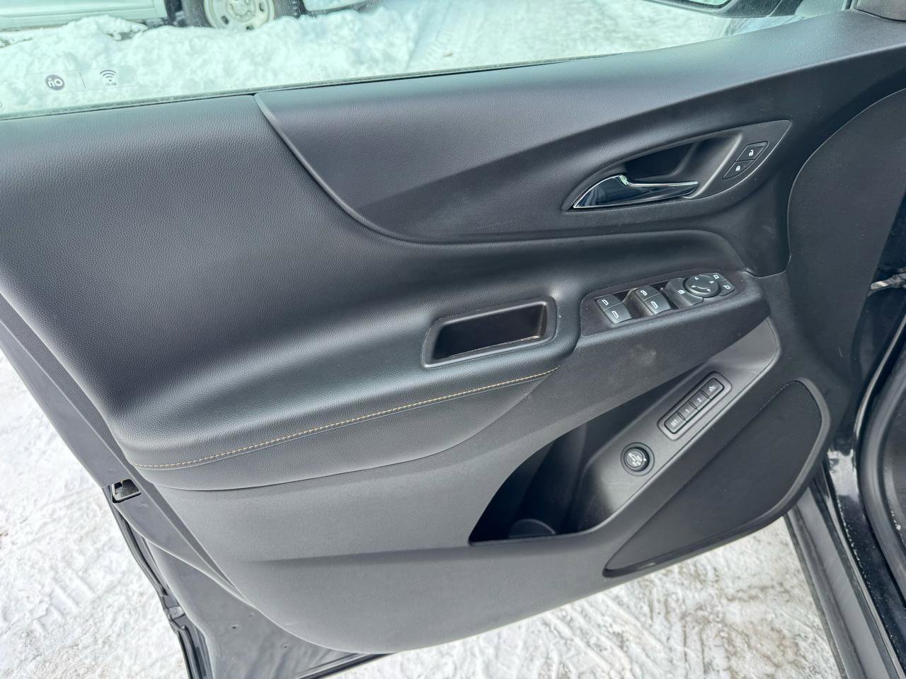 Used 2021 Chevrolet Equinox Premier image 9