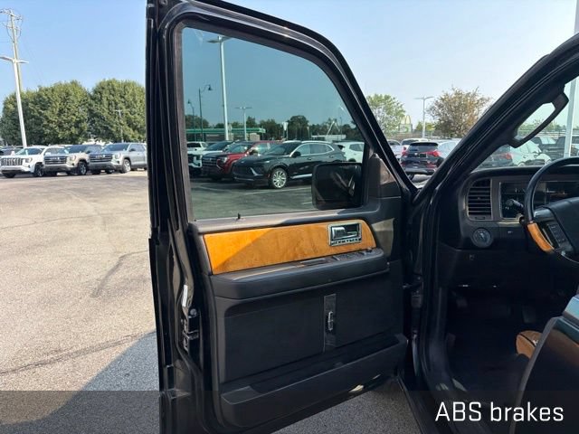 Used 2011 Lincoln Navigator L 2WD w/ 101A Rapid Spec Order Code image 26