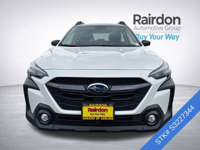 Used 2025 Subaru Outback AWD/4WD image 2