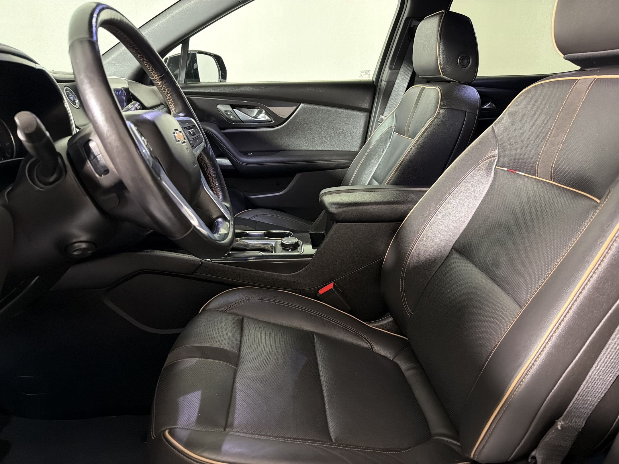 Used 2019 Chevrolet Blazer Premier w/ Sun and Wheels Package AWD/4WD image 5