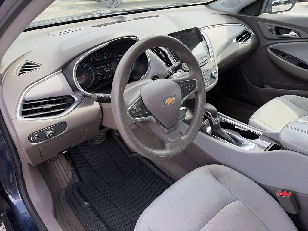 Used 2021 Chevrolet Malibu LT FWD image 10
