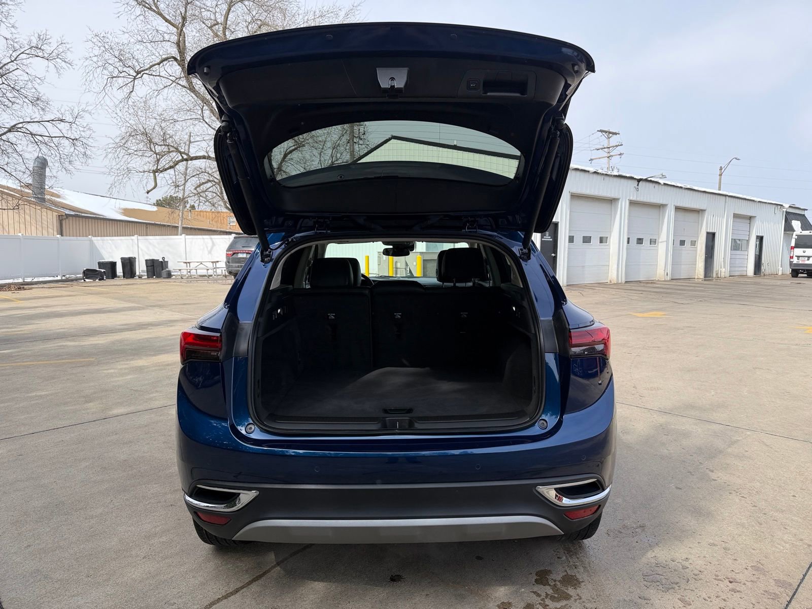Used 2023 Buick Envision Essence image 33