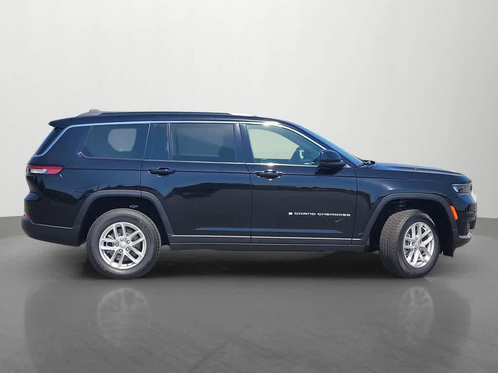 New 2025 Jeep Grand Cherokee L Laredo w/ Luxury Tech Group I AWD/4WD image 3