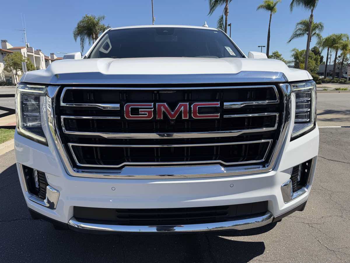 Used 2023 GMC Yukon SLT w/ SLT Premium Package RWD image 12