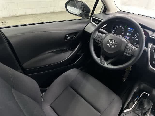 Used 2025 Toyota Corolla LE FWD image 12
