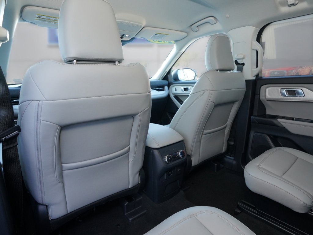 New 2026 Ford Explorer Active w/ Active Comfort Package AWD/4WD image 19