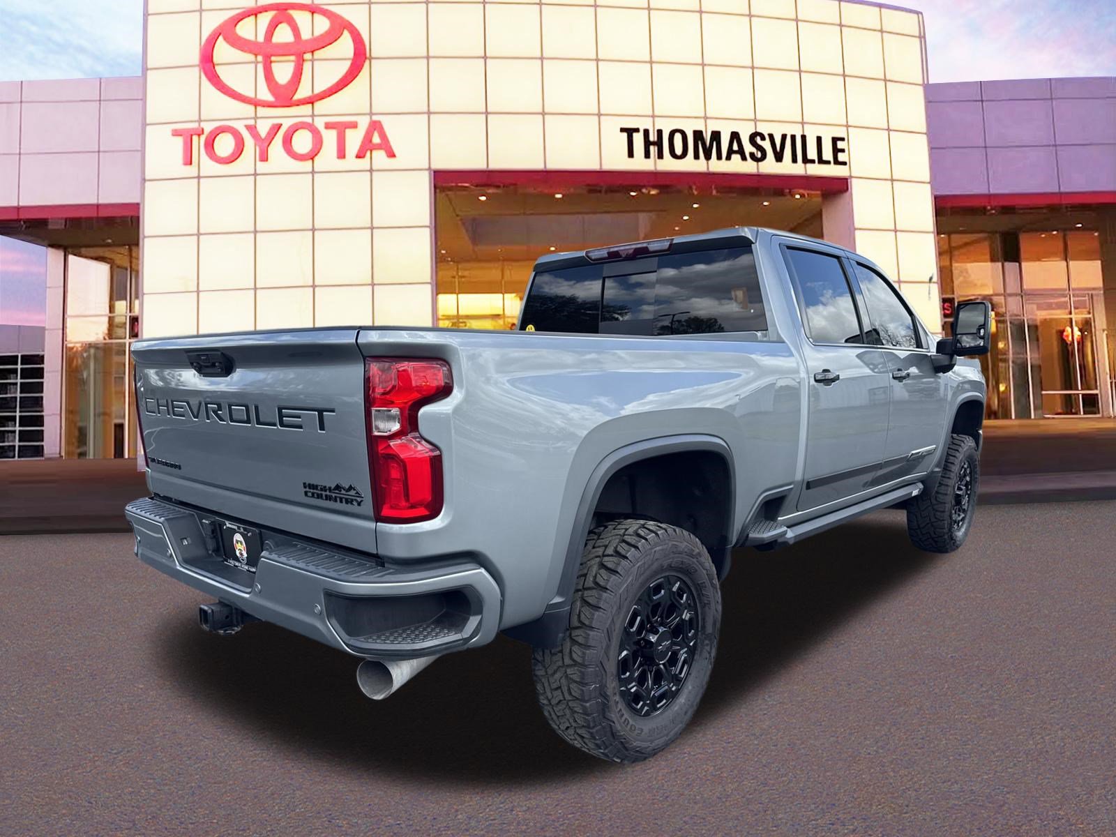 Used 2024 Chevrolet Silverado 3500 High Country w/ High Country Premium Package image 5