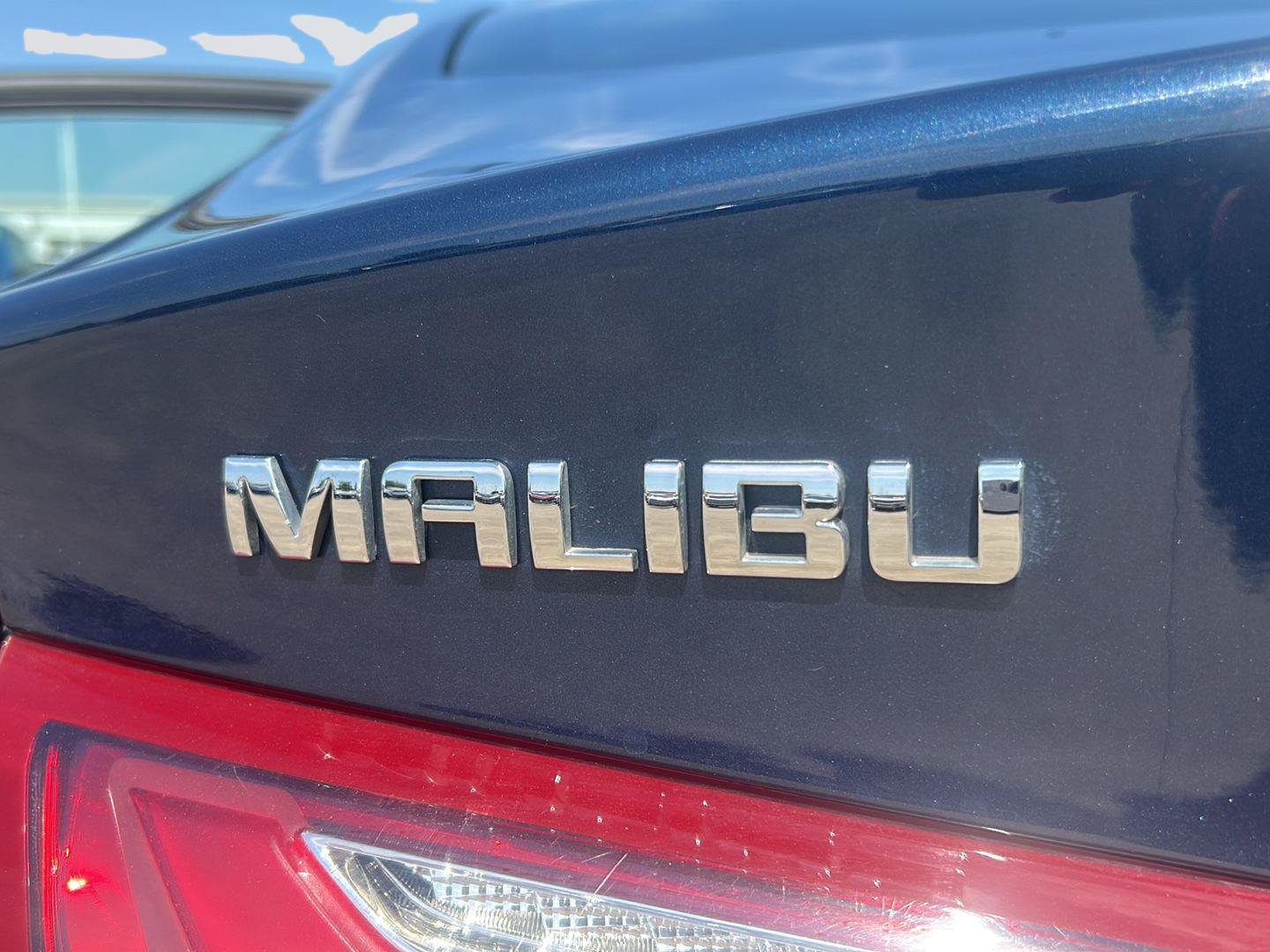 Used 2021 Chevrolet Malibu LT FWD image 28