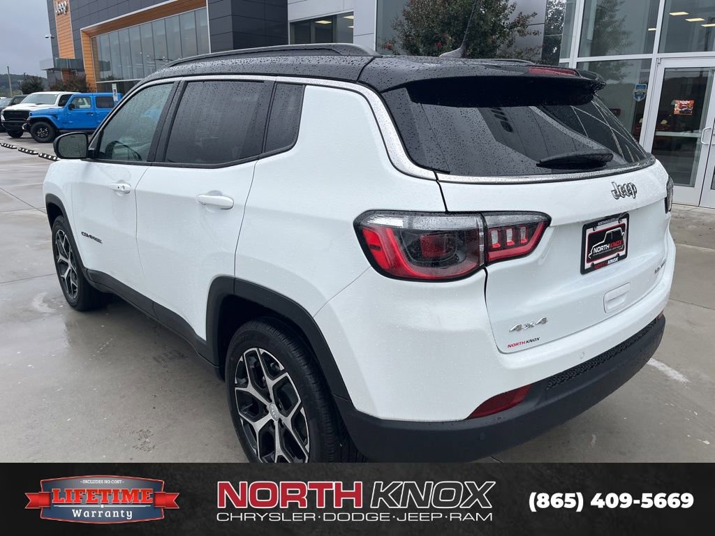 Used 2024 Jeep Compass Limited image 17