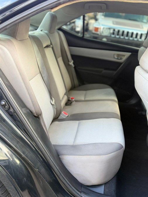 Used 2018 Toyota Corolla LE FWD image 20