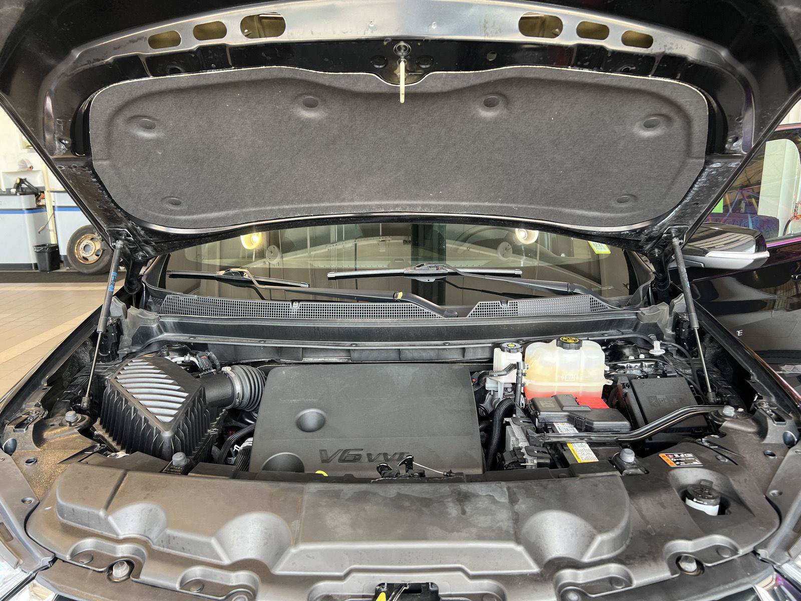 Used 2023 Chevrolet Traverse LT AWD/4WD image 33