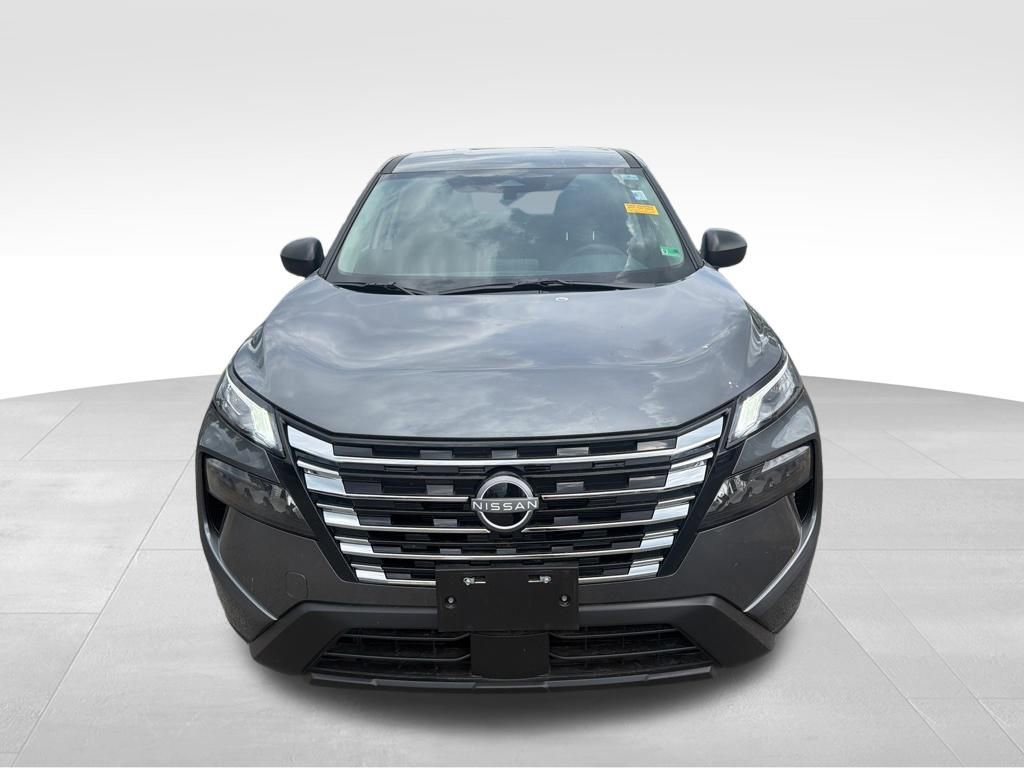 Used 2026 Nissan Rogue S image 2