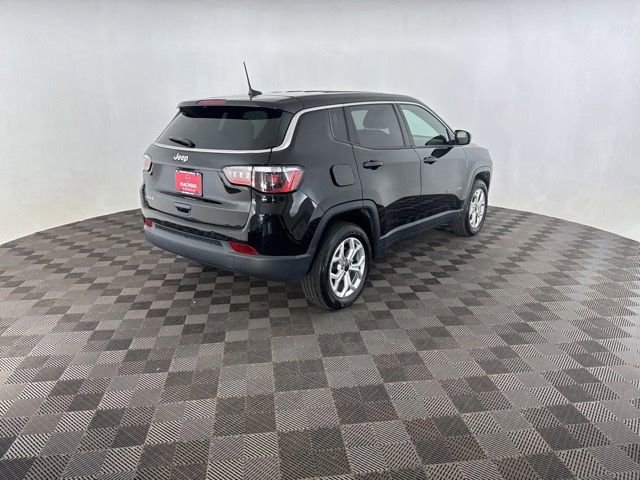 Used 2025 Jeep Compass Sport AWD/4WD image 5
