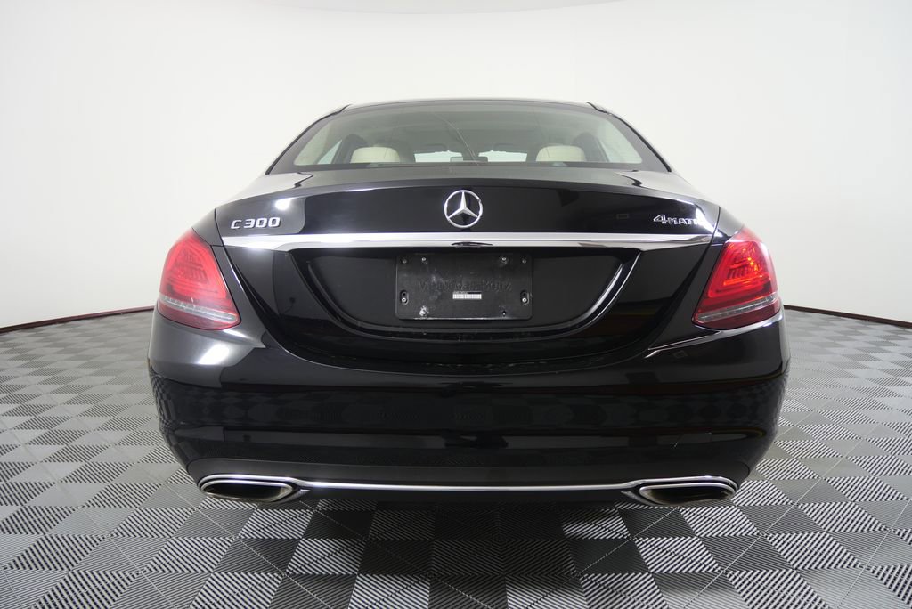 Used 2019 Mercedes-Benz C 300 4MATIC Sedan image 4