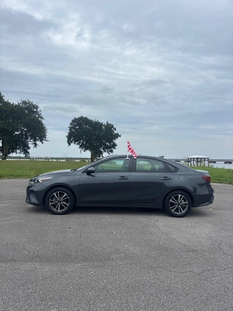 Used 2023 Kia Forte LXS FWD image 3