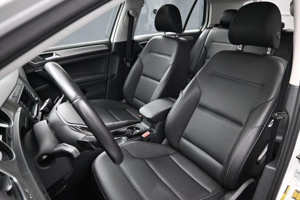 Used 2017 Volkswagen Golf Wolfsburg Edition FWD image 18