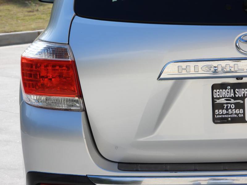 Used 2012 Toyota Highlander SE w/ Tow Pkg FWD image 19