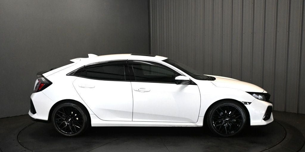 Used 2019 Honda Civic EX-L image 4