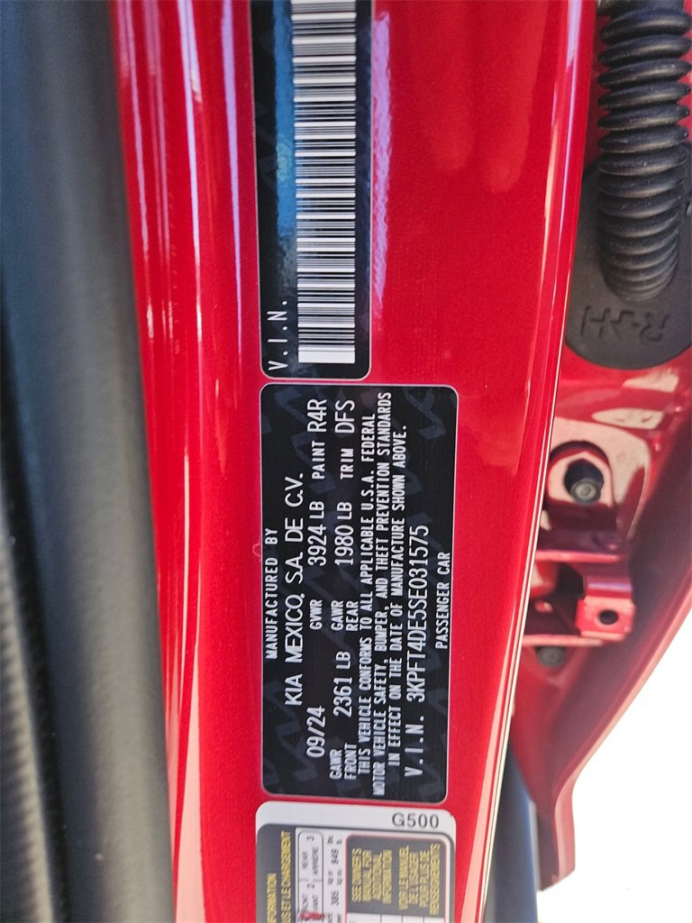 Used 2025 Kia K4 LXS image 29