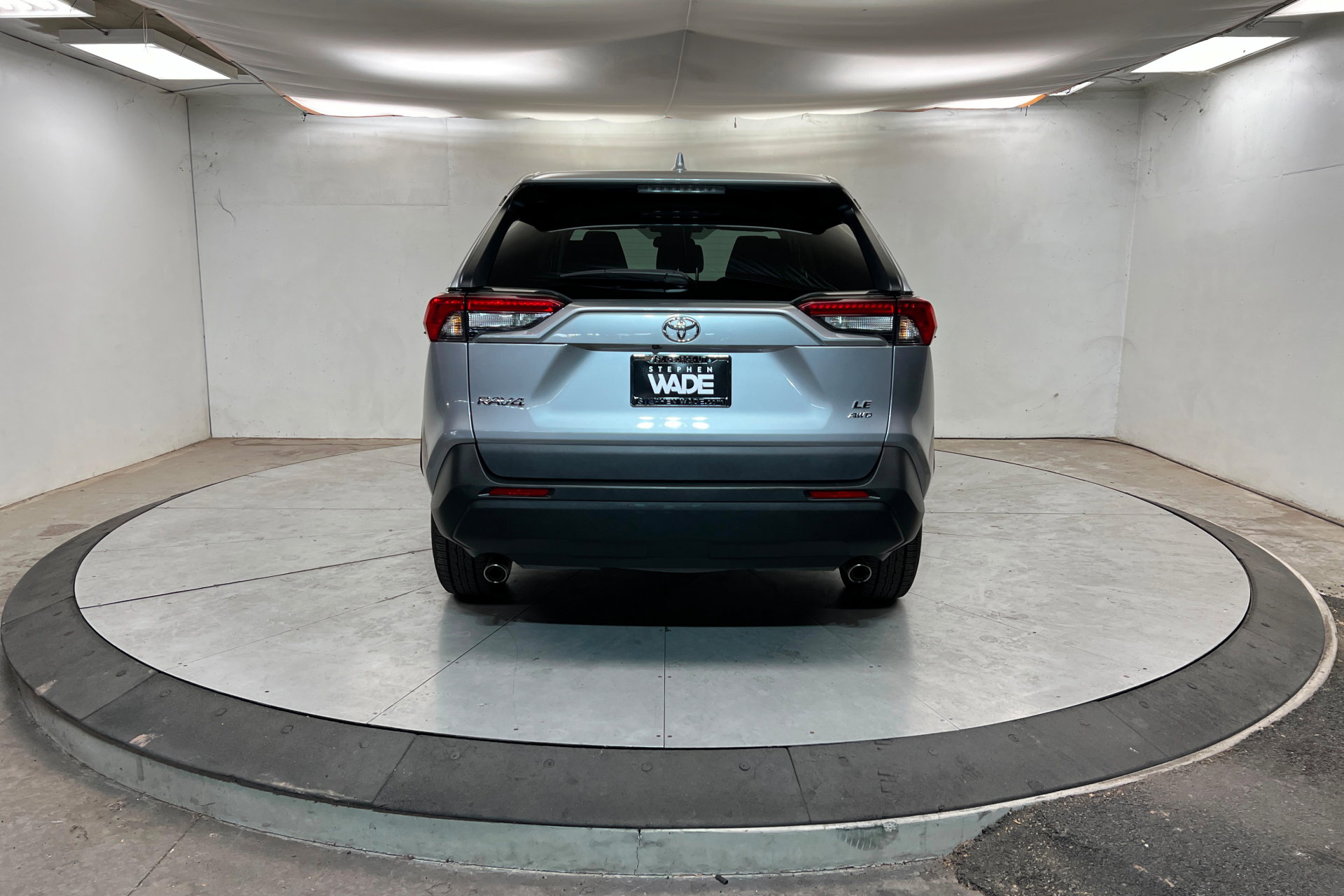 Used 2024 Toyota RAV4 LE image 5