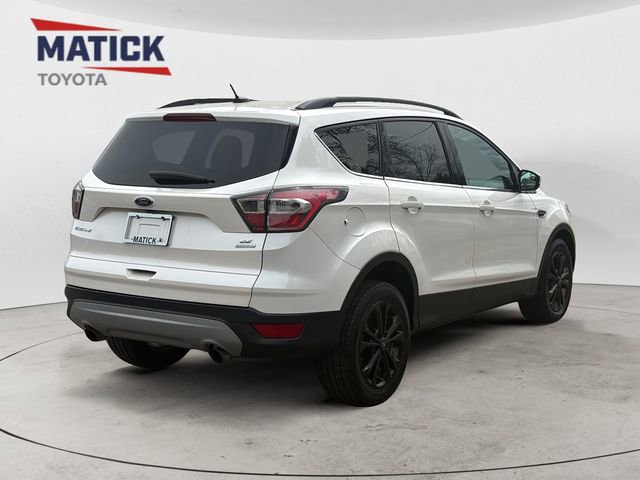 Used 2017 Ford Escape SE w/ Equipment Group 201A image 7