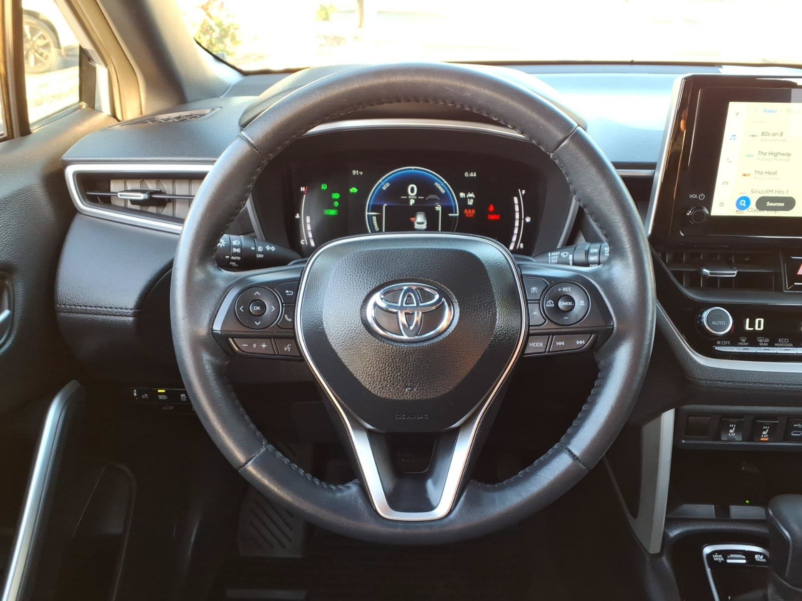 Certified 2024 Toyota Corolla Cross AWD Hybrid w/ Convenience Package image 11
