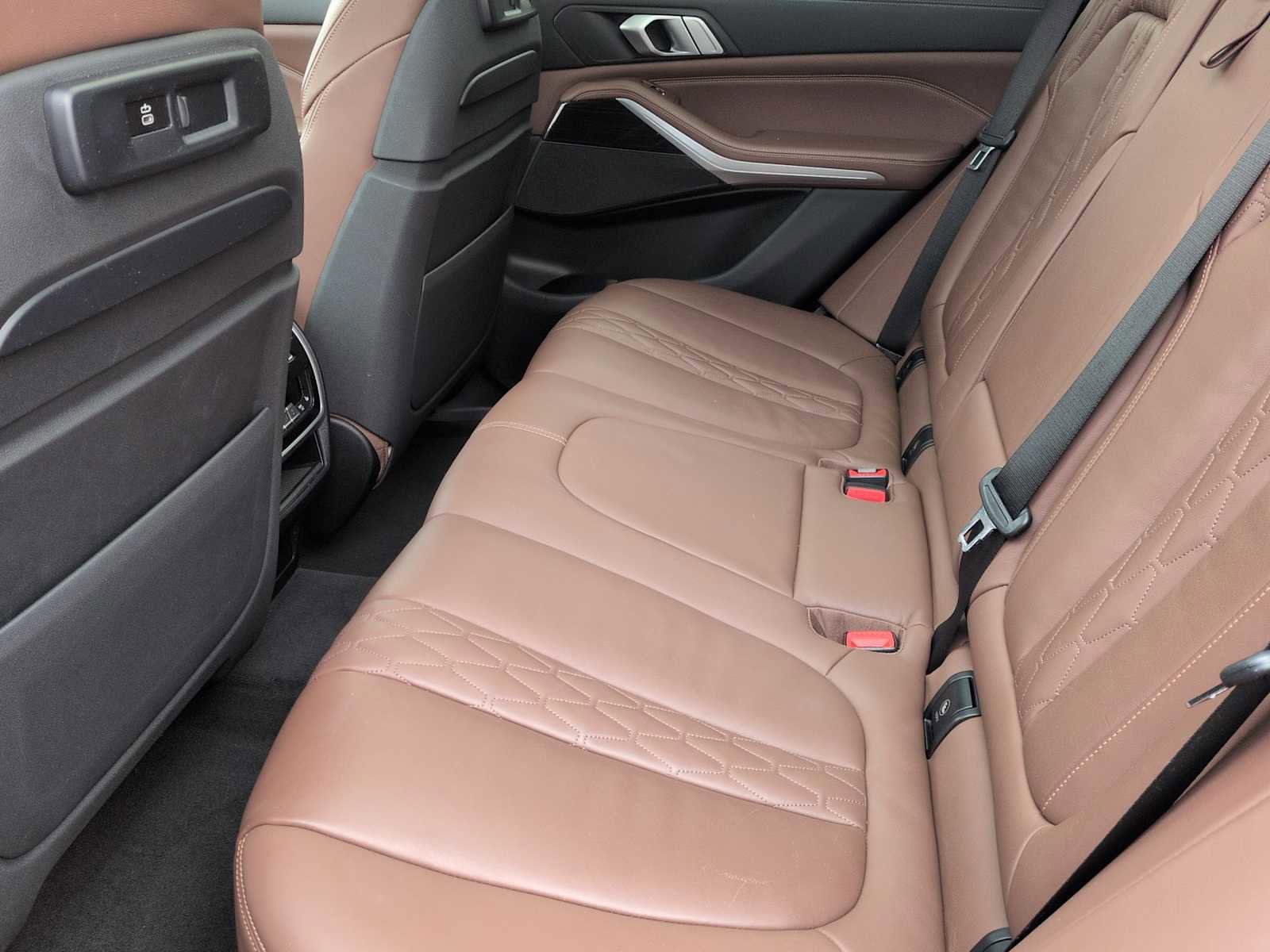 Used 2019 BMW X5 xDrive40i w/ Executive Package AWD/4WD image 20
