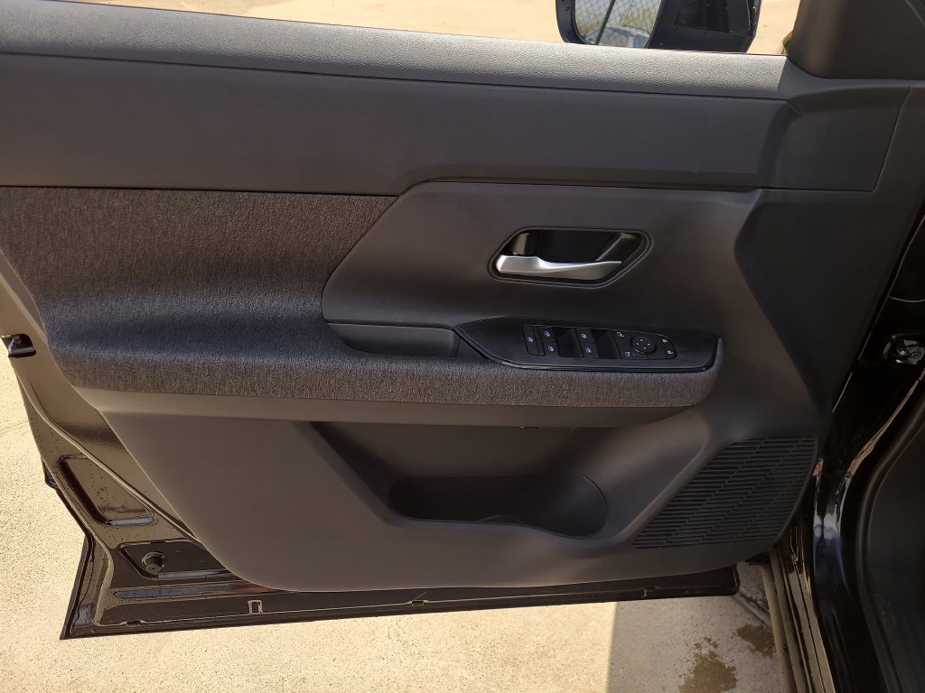 New 2026 Nissan Kicks SV w/ SV Premium Package FWD image 13
