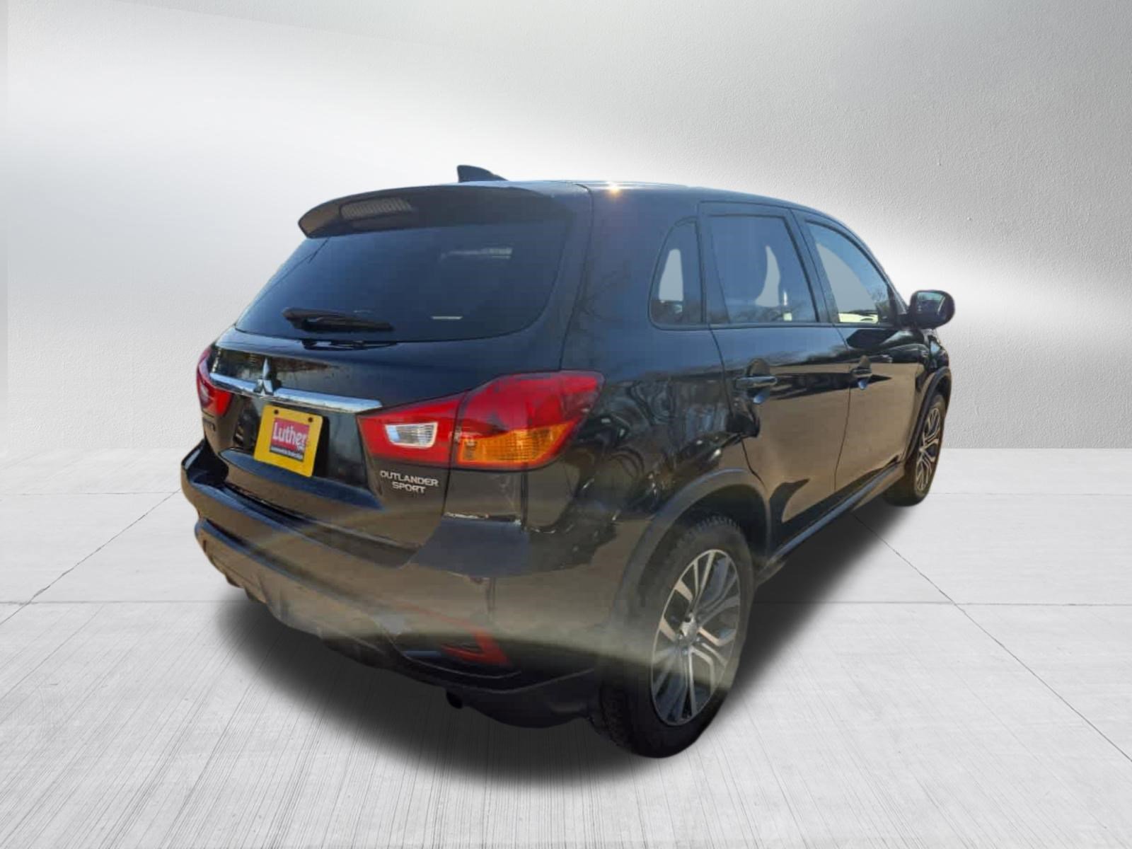 Used 2018 Mitsubishi Outlander Sport ES FWD image 3