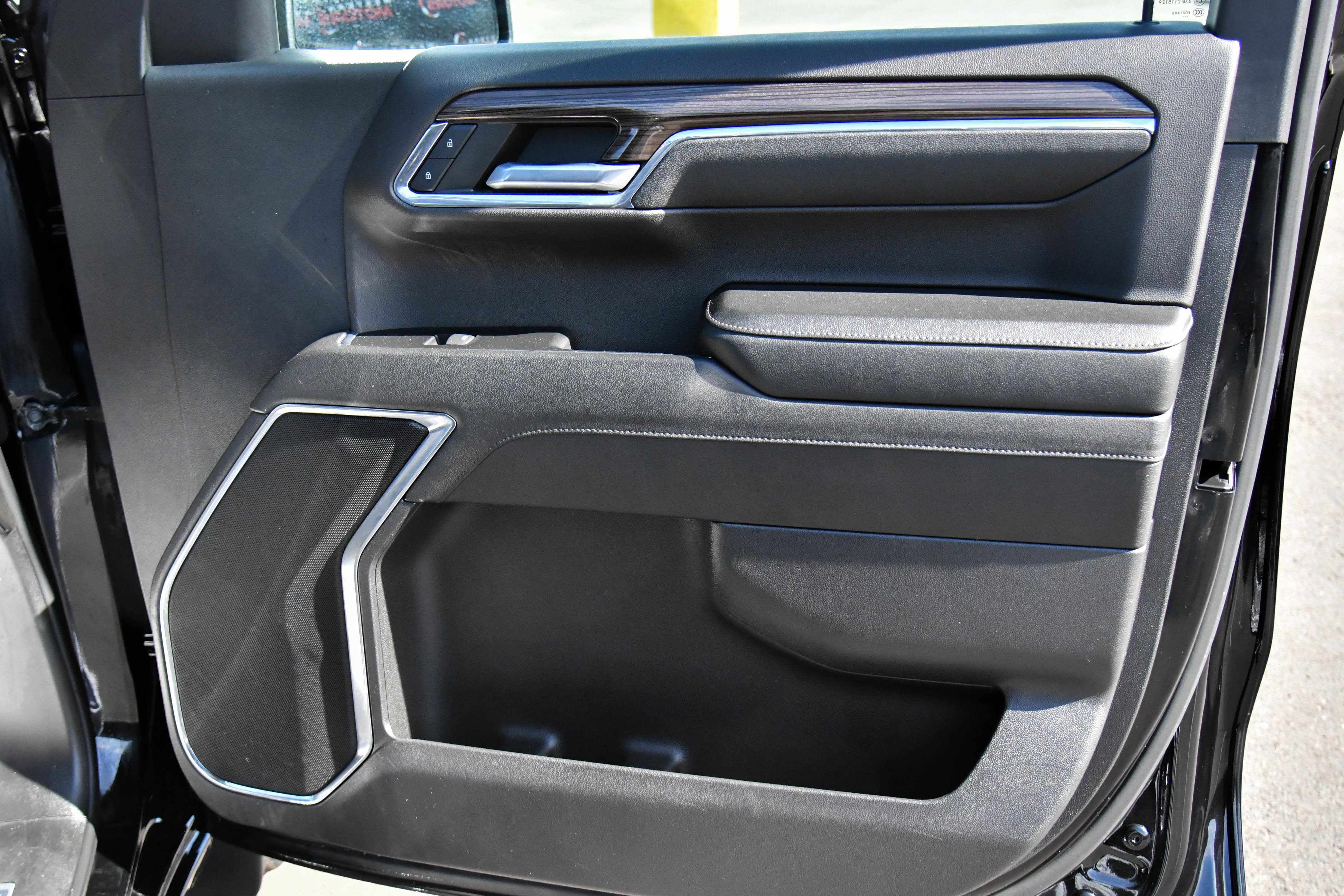 Used 2024 Chevrolet Silverado 1500 LT w/ Protection Package AWD/4WD image 40