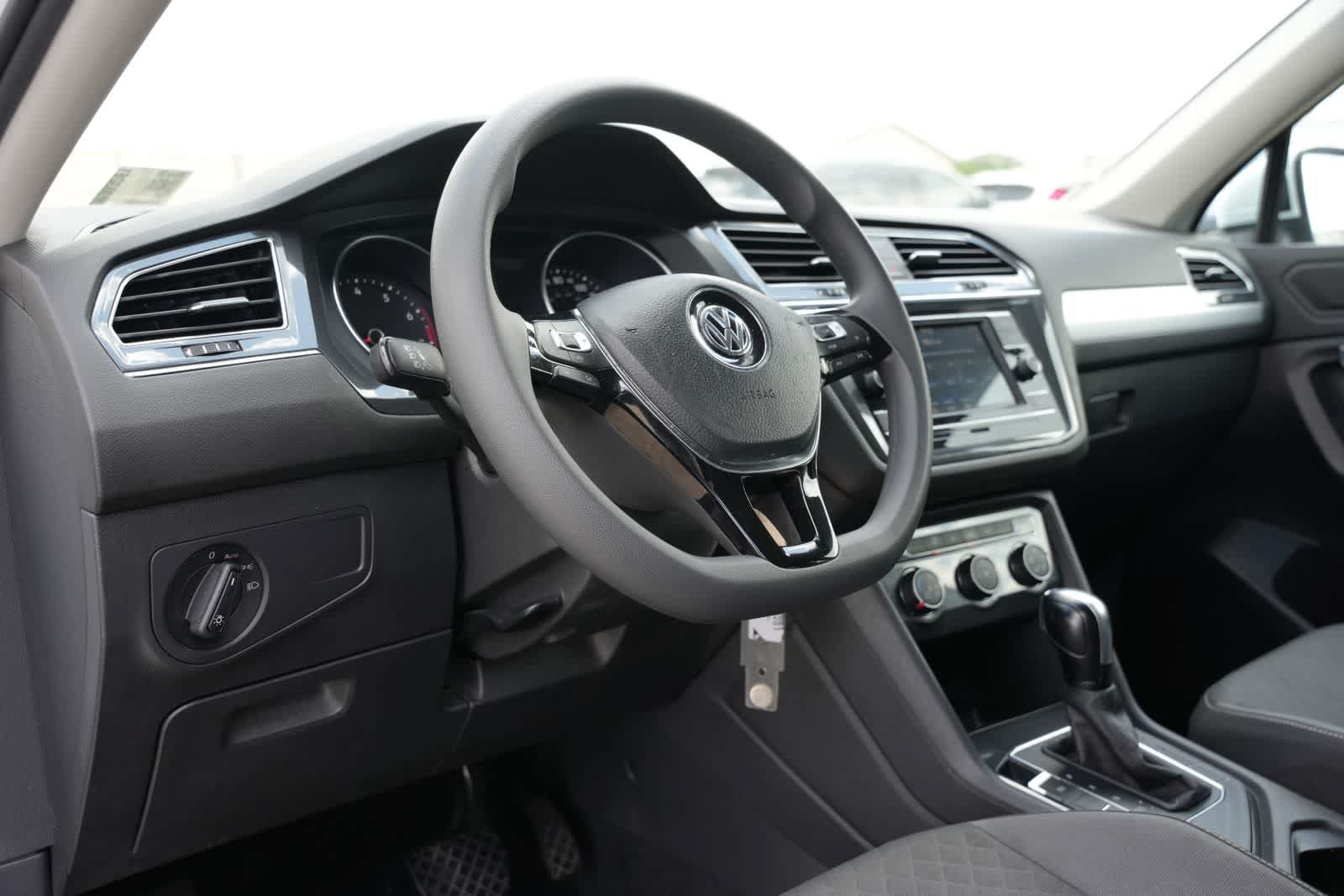 Used 2021 Volkswagen Tiguan S FWD image 15