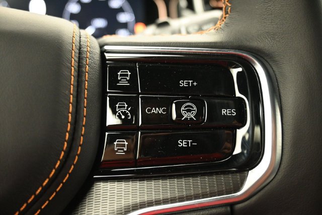 New 2026 Jeep Grand Wagoneer Summit AWD/4WD image 9