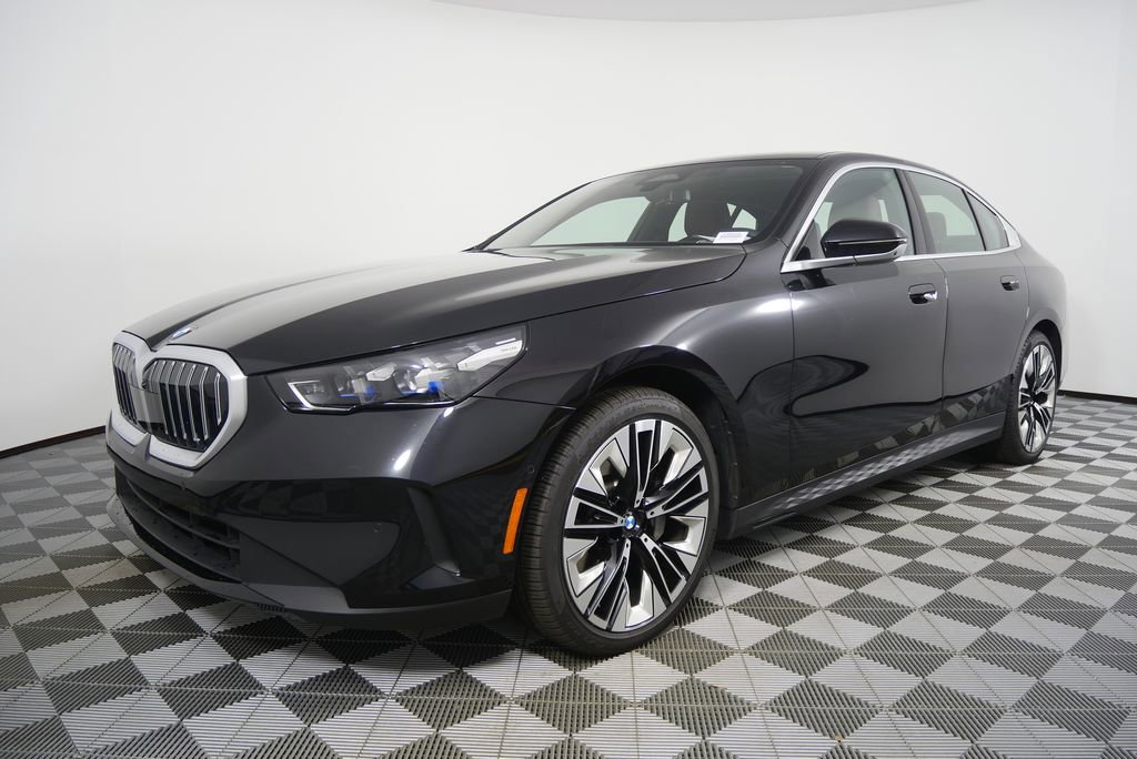 Certified 2025 BMW 530i image 8