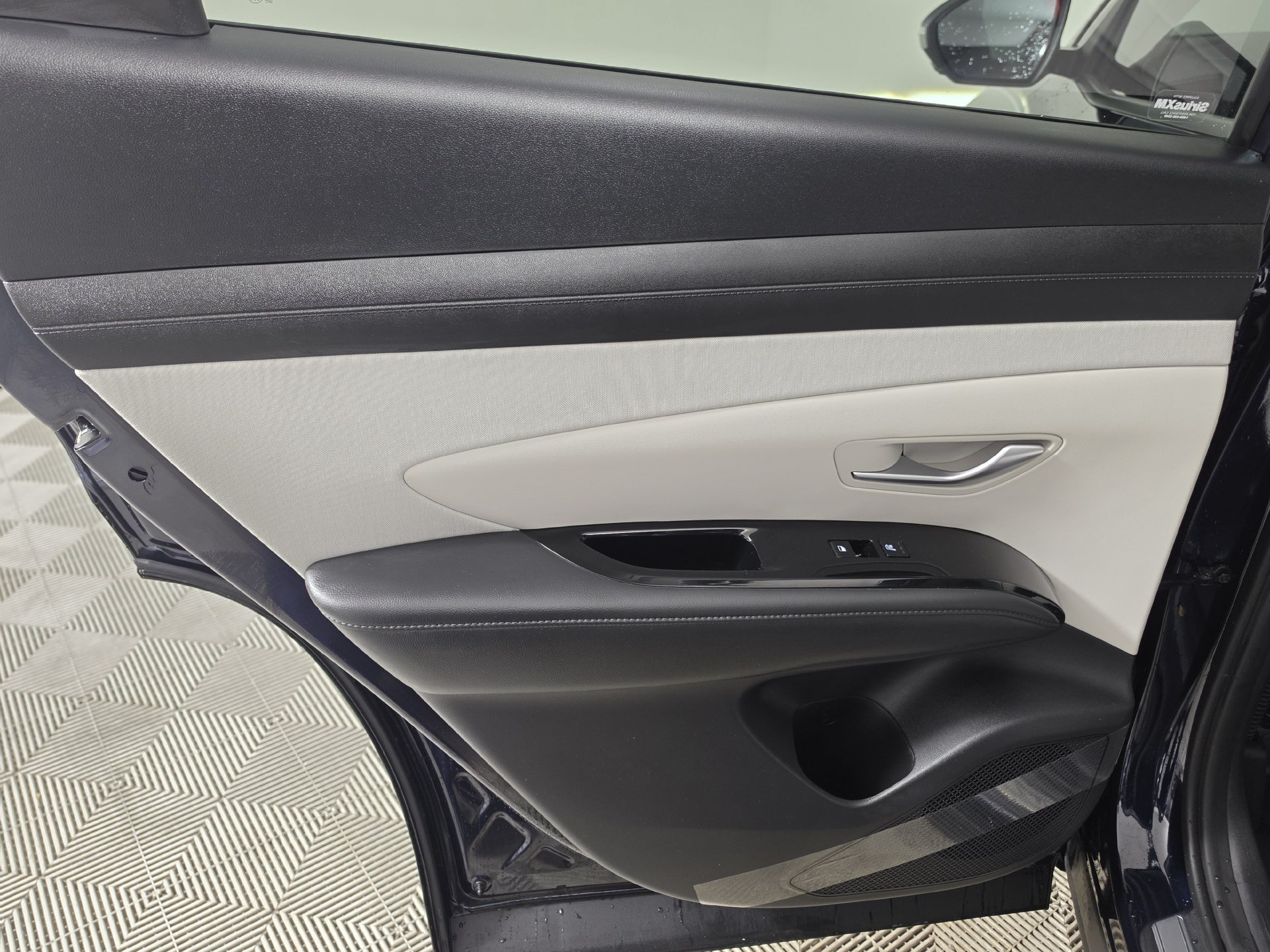 Used 2025 Hyundai Tucson Limited AWD/4WD image 26