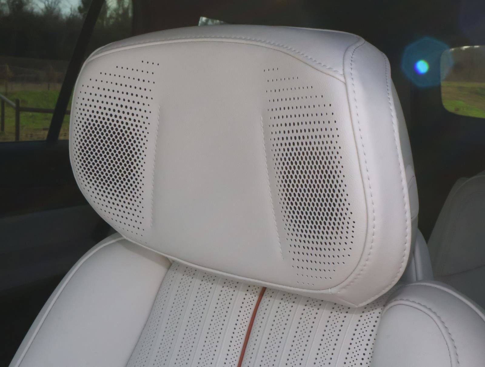 Used 2026 Cadillac Vistiq Luxury image 16