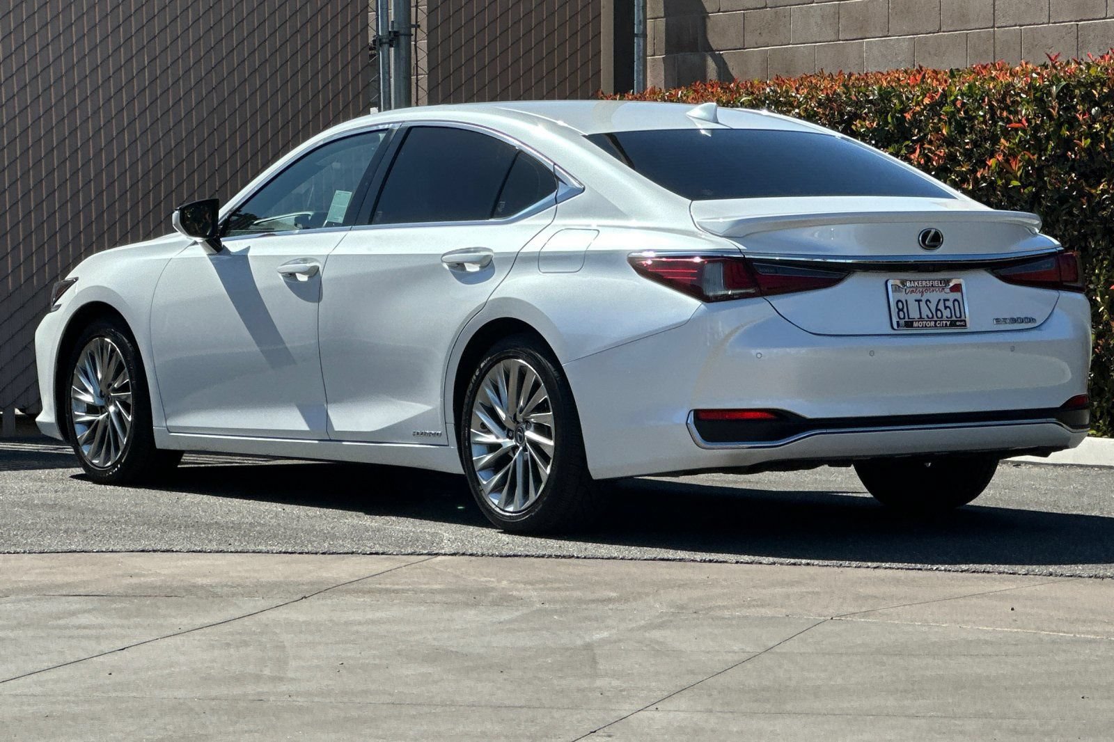 Used 2019 Lexus ES 300h w/ Accessory Package 2 FWD image 6