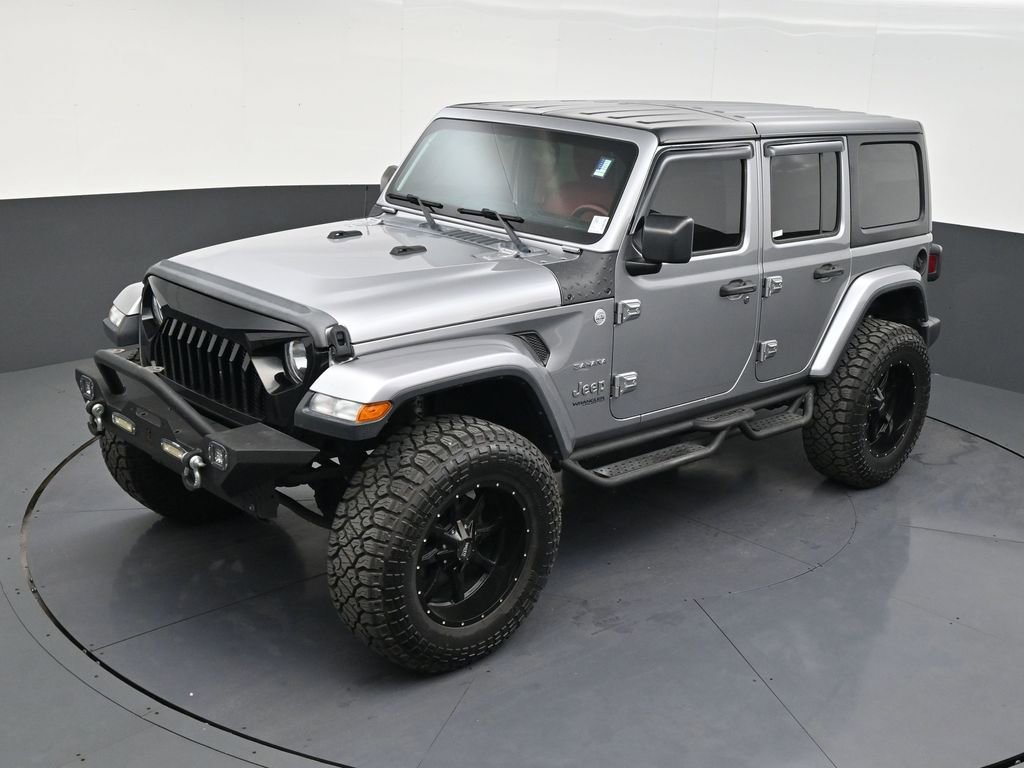Used 2018 Jeep Wrangler Unlimited Sahara w/ Cold Weather Group image 12