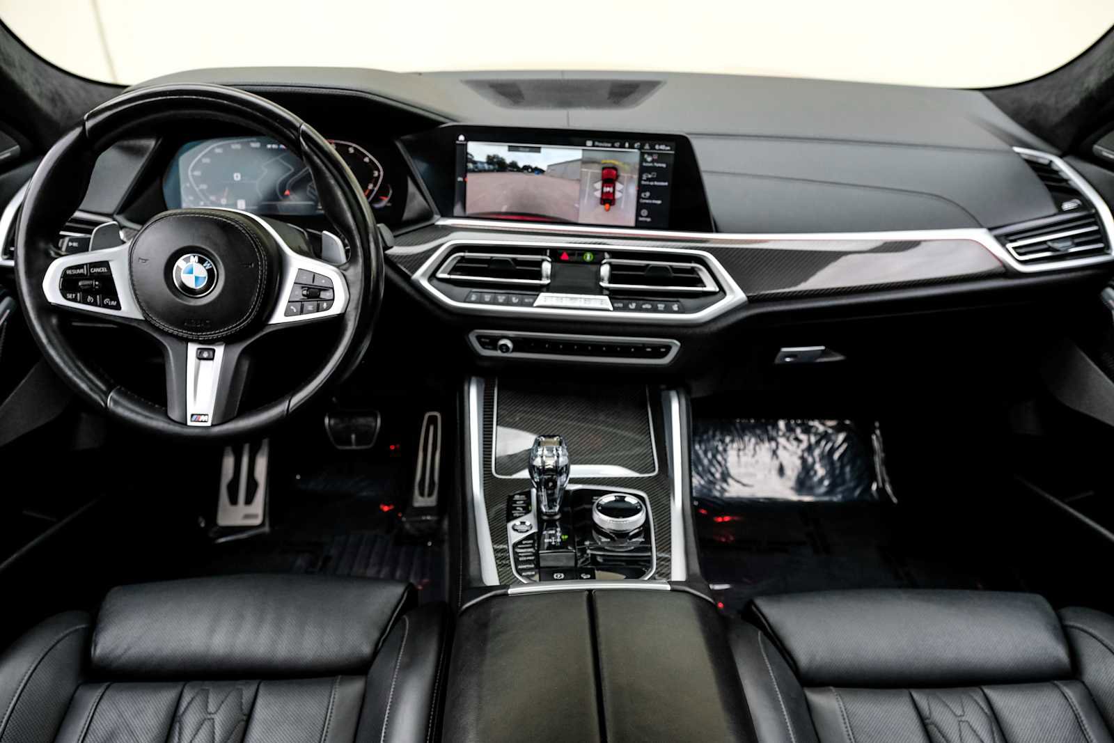 Used 2021 BMW X6 M50i w/ Executive Package image 16