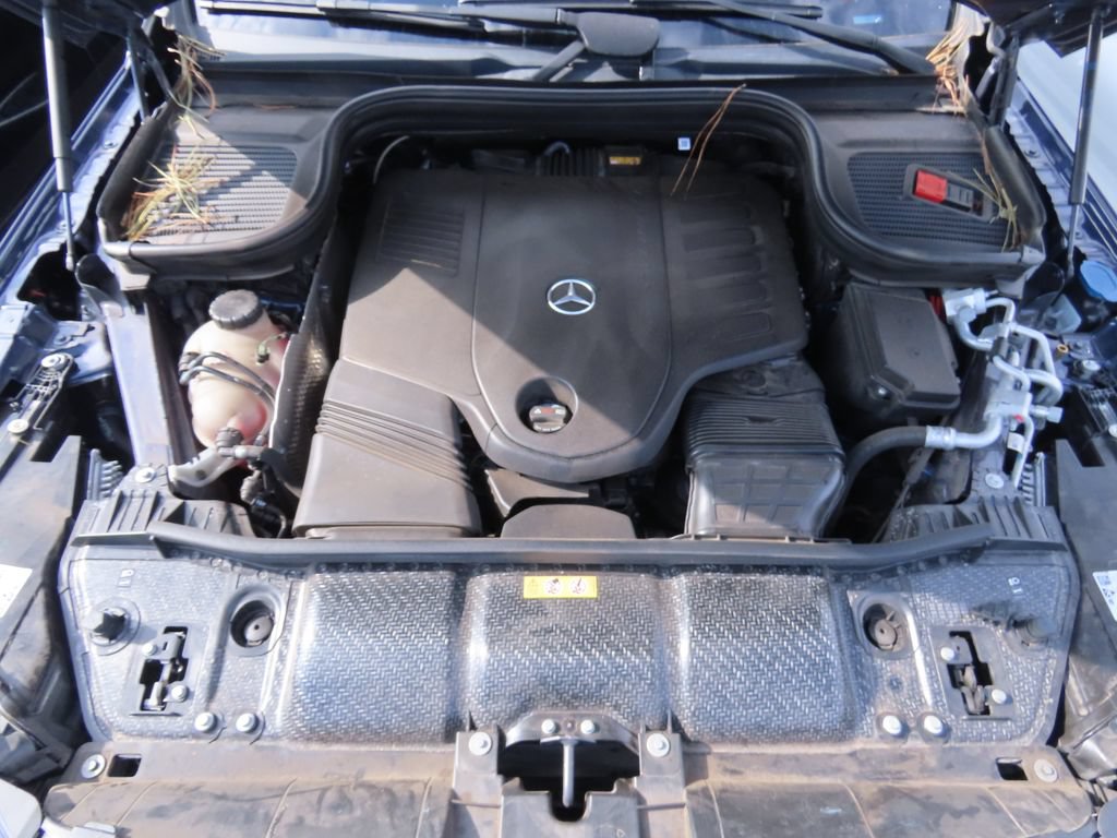 Used 2024 Mercedes-Benz GLS 450 4MATIC image 13