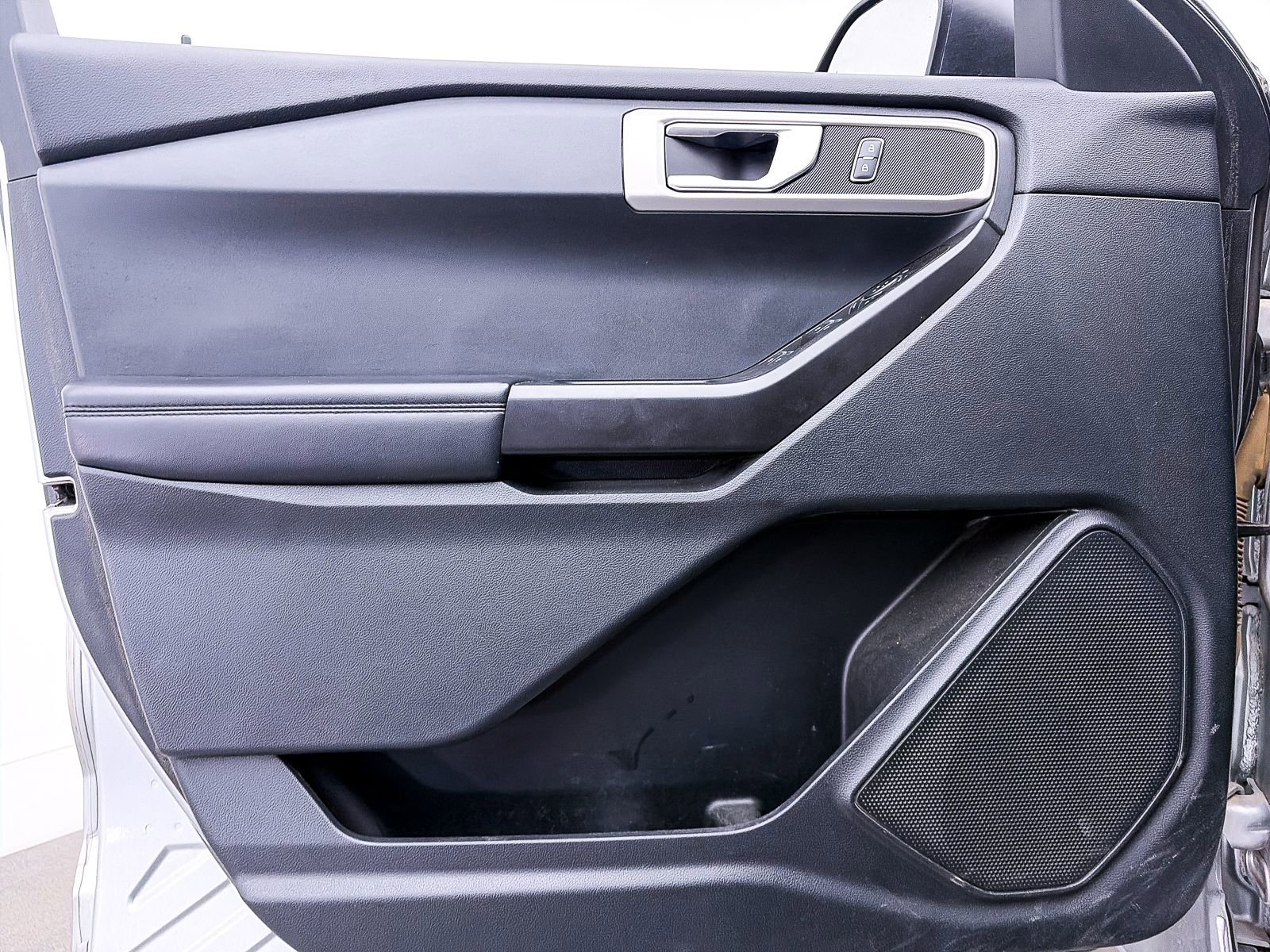 Used 2021 Ford Explorer 2WD image 12