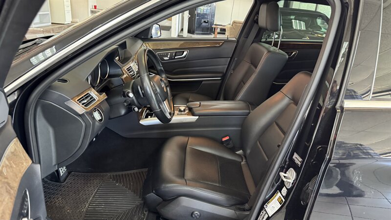 Used 2015 Mercedes-Benz E 350 4MATIC Sedan image 9